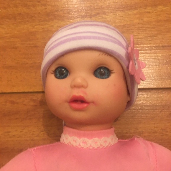 5/15$ Speaking doll - Picture 6 of 8